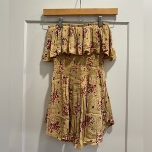 ⬇️ PRICE DROP: Planet Blue Romper in Size Xs!